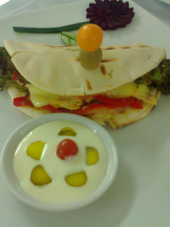 Una foto de Sándwich con pan pita