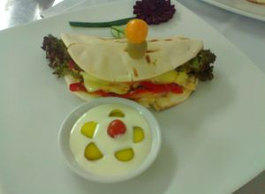 Una foto de Sándwich con pan pita