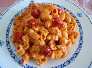 Una foto de Macarrones con crema de chistorra