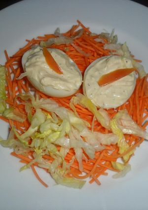 Una foto de Huevos rellenos con crema de queso