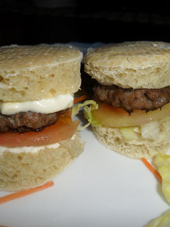 Foto principal de Mini hamburguesas caseras para copetín