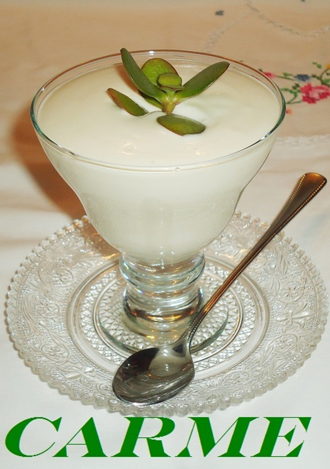 Una foto de Mousse de limón y lima