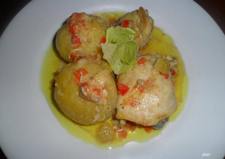 Pollo con verduras y patatas en salsa de curry