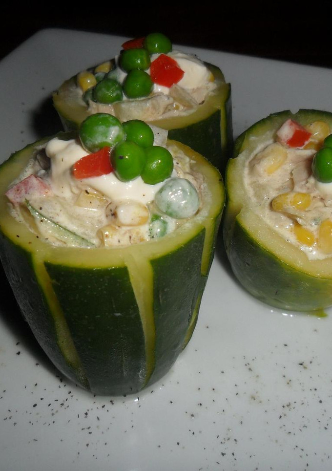 Una foto de Pepinos rellenos de bonito