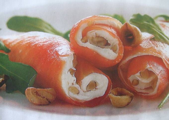 Foto principal de Rollitos de salmón con queso fresco y avellanas