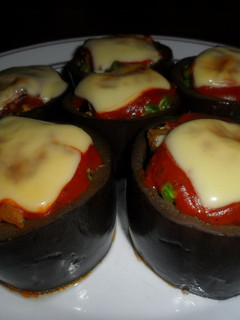 Foto principal de Aros de berenjenas rellenos de guisantes