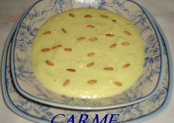 Foto principal de Crema de calabacín, maiz dulce y queso fresco
