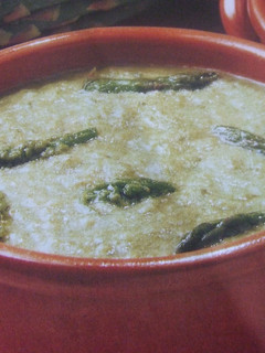 Una foto de Sopa sueca de espinacas y espárragos