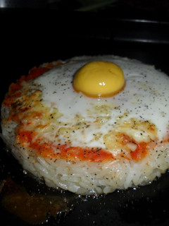 Una foto de Pizzeta de arroz con mozzarella y huevo