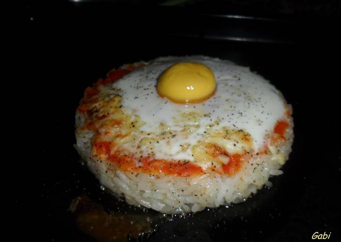 Foto principal de Pizzeta de arroz con mozzarella y huevo
