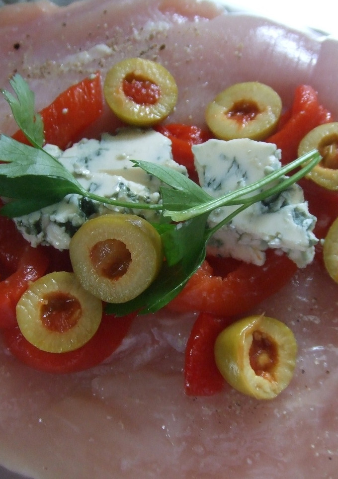 Una foto de Pechugas de pavo rellenas de queso azul en papillote