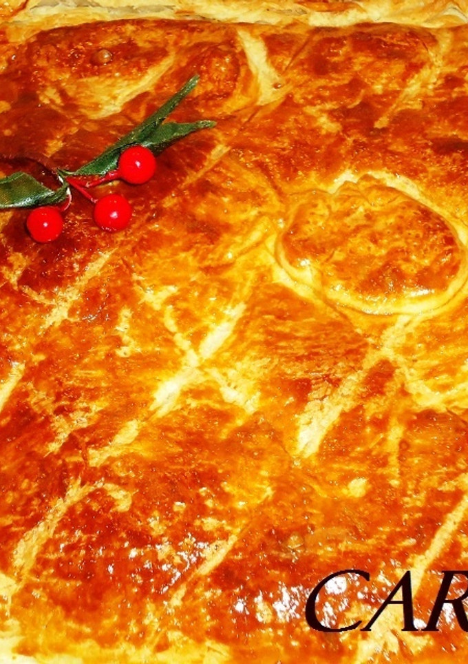 Una foto de Empanada de champiñones, bacon y chorizo