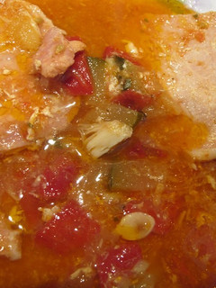 Una foto de Filete de cerdo adobado con calabacín