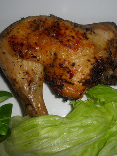 Una foto de Pollo al horno en salsa casik casera