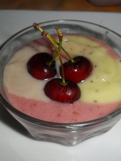 Una foto de Crema de maizena saborizada con frutas naturales