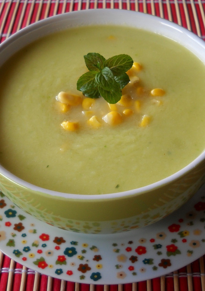 Una foto de Sopa fría de piña