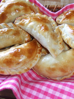 Una foto de Empanadillas de cerdo al romero horneadas