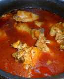 Pollo en salsa picante de pimientos rojos