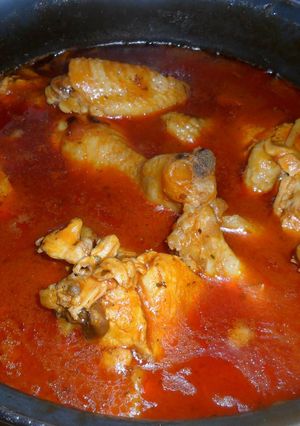 Una foto de Pollo en salsa picante de pimientos rojos