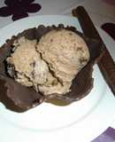 Helado cremoso de ratafia