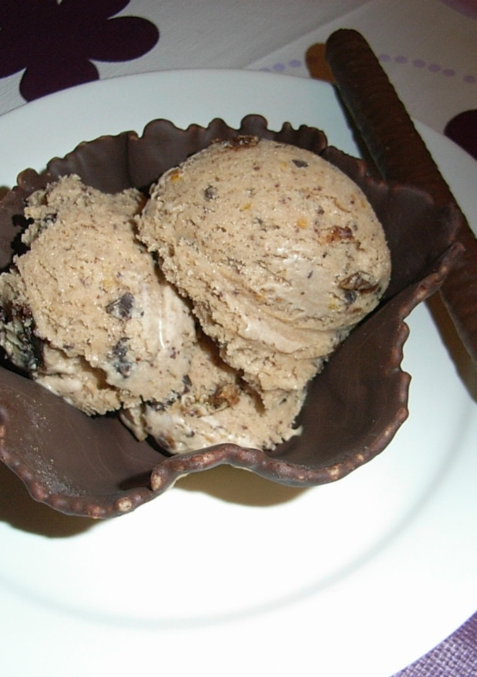 Una foto de Helado cremoso de ratafia