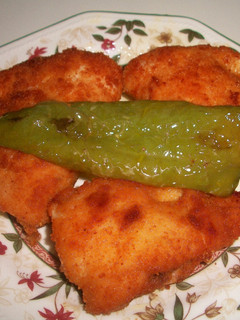 Una foto de Dobladitos de pollo rellenos de atún y queso Havarti