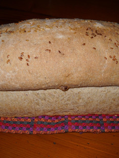 Una foto de Pan de molde integral con anacardos
