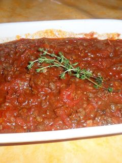 Una foto de Ternera picada en salsa picante de pimientos rojos