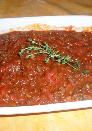 Una foto de Ternera picada en salsa picante de pimientos rojos