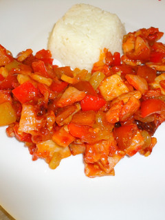 Una foto de Salteado de pepino, pimiento y lomo