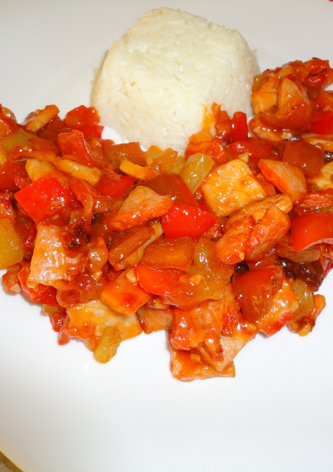 Una foto de Salteado de pepino, pimiento y lomo