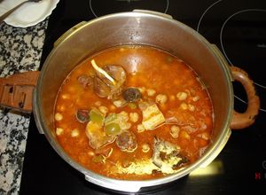 Foto principal de Potaje de garbanzos en olla a presion