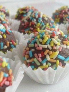 Una foto de Bombones de yemas al chocolate