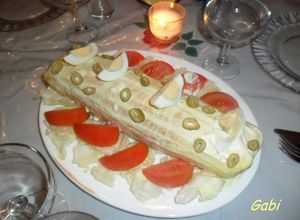 Foto principal de Arrollado de pionono relleno de quesos, palta y huevos con mayonesa al limón