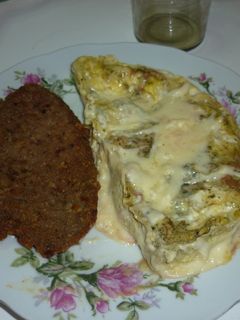 Una foto de Omelette de queso y picadillo de carne (microondas)
