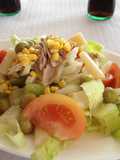 Ensalada de lechuga, tomate y cebolla