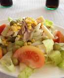 Ensalada de lechuga, tomate y cebolla