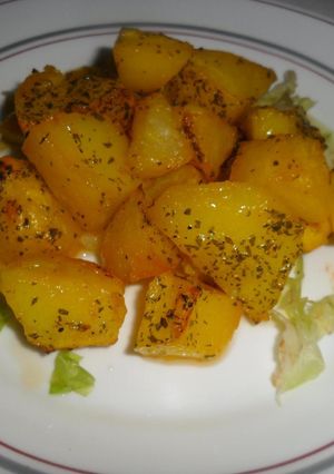 Una foto de Patatas doradas al azafrán