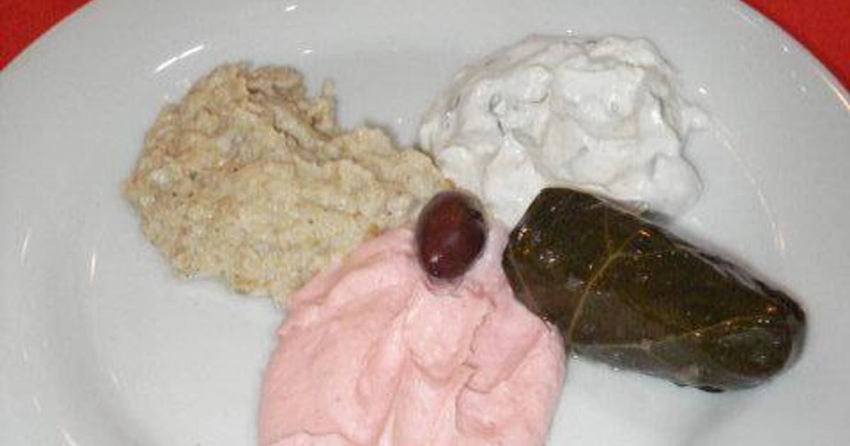 Niños envueltos en hojas de parra con cremas de atún y queso Receta de