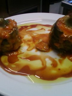 Una foto de Alcachofas rellenas de gambas