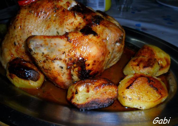 Pollo al paté de foie con papas y batatas a la miel