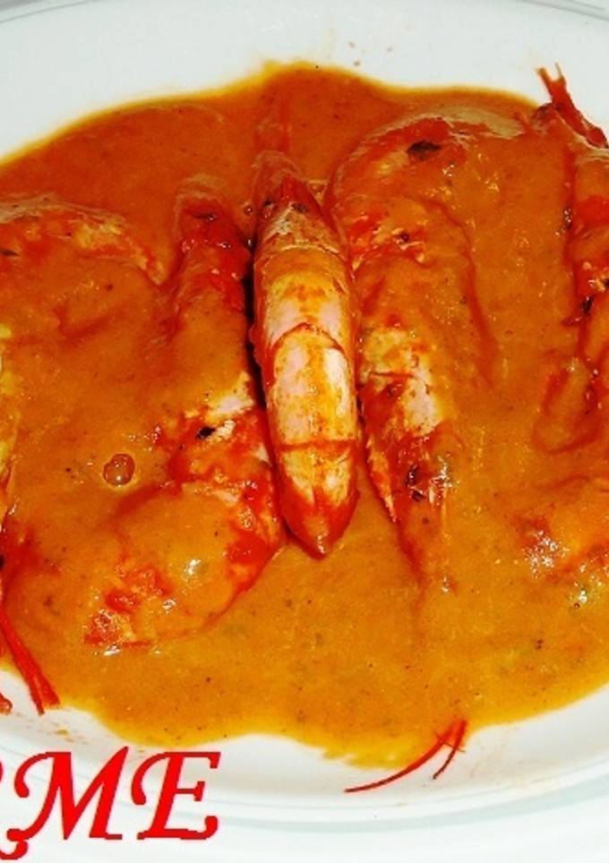 Una foto de Gambas en salsa al pimentón y cava