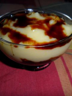 Una foto de Crema de maizena con cítricos caramelizada