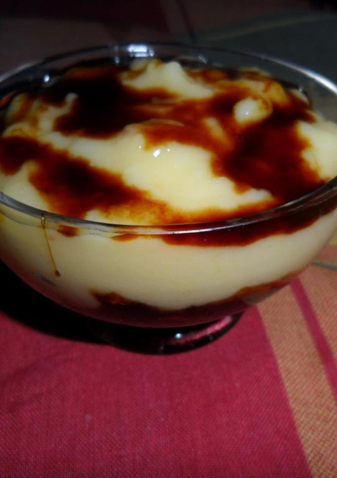 Una foto de Crema de maizena con cítricos caramelizada