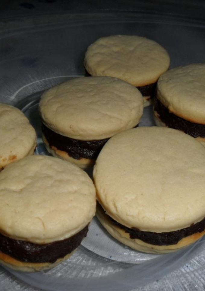 Una foto de Pastas glas saborizadas para relleno de galletitas
