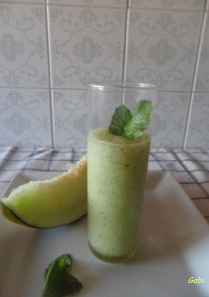 Una foto de Agua de melón con menta