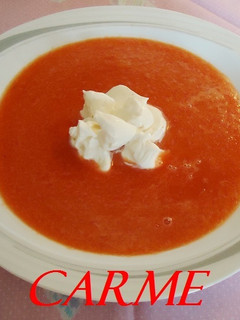 Una foto de Sopa de sandia y mousse de queso