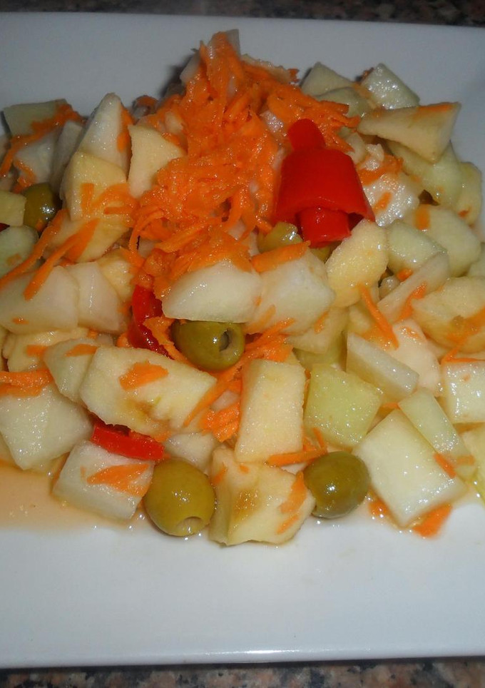 Una foto de Ensalada dietética con frutas