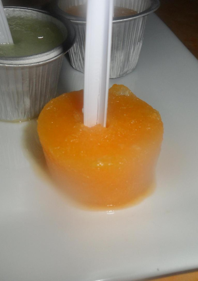 Una foto de Polos caseros de frutas naturales