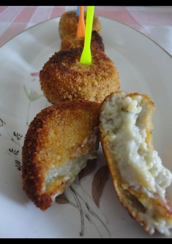 Una foto de Croquetas de queso picón